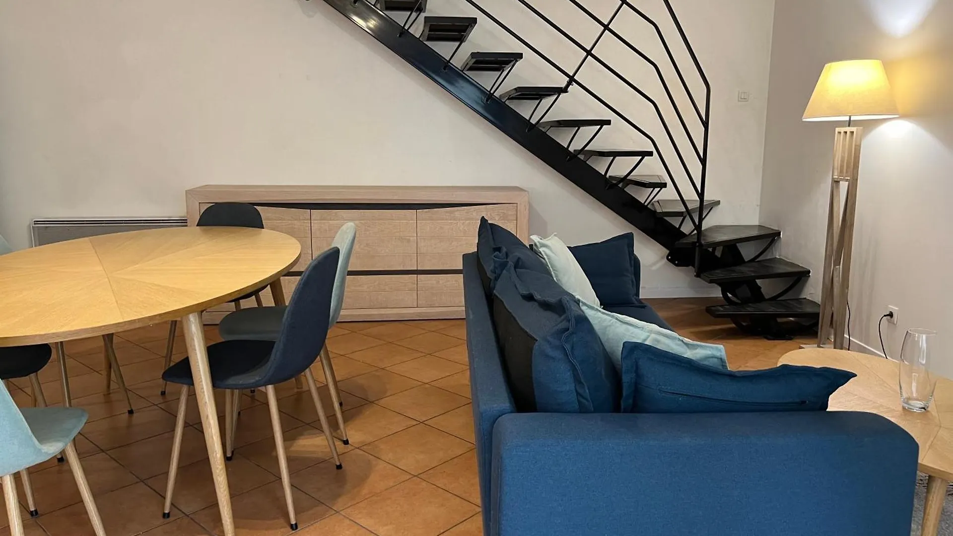 Triplex A La Roche De Glun Apartamento França