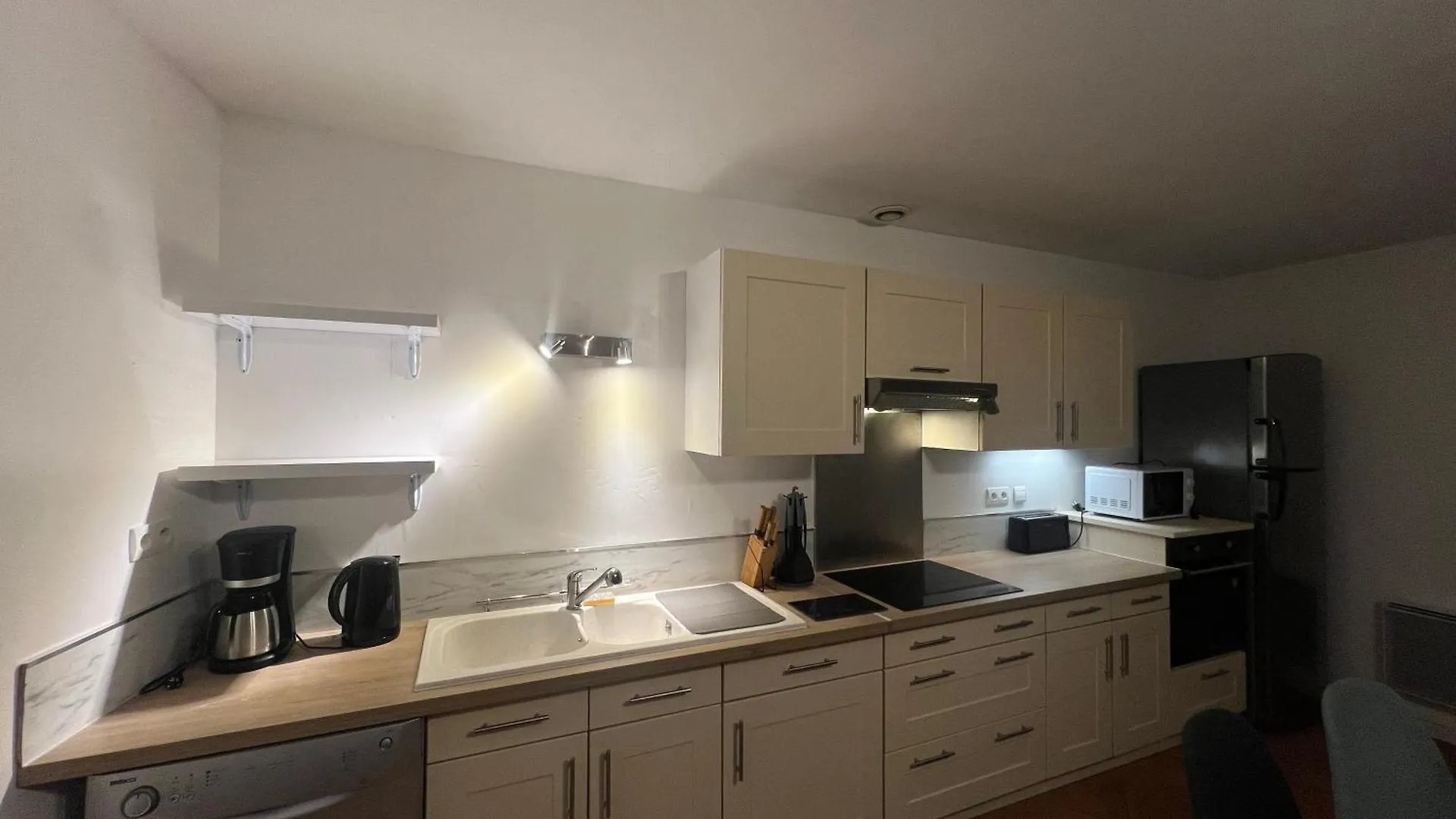 Triplex A La Roche De Glun Apartamento