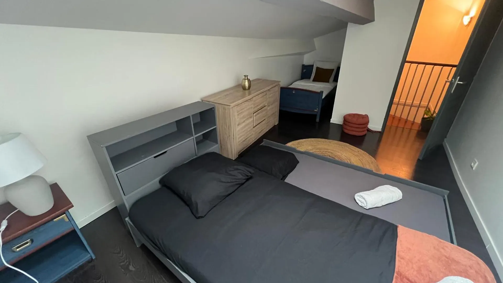 Triplex A La Roche De Glun Apartamento 0*, La Roche-de-Glun França